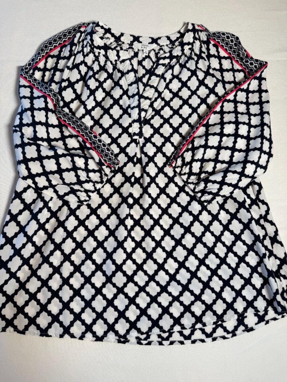 Crown & Ivy Peasant Blouse Women's M Geometric Print Long Slv Boho Cottagecore